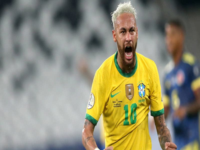Neymar Jr trong màu áo tuyển quốc gia Brazil